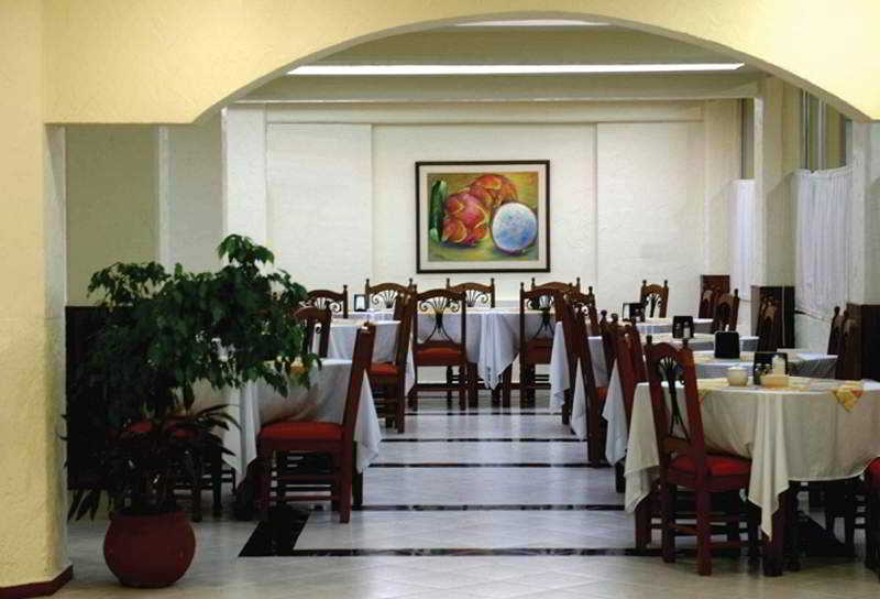 Hotel Batab Cancun Exterior photo