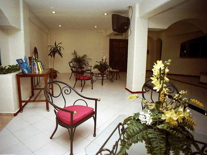 Hotel Batab Cancun Exterior photo