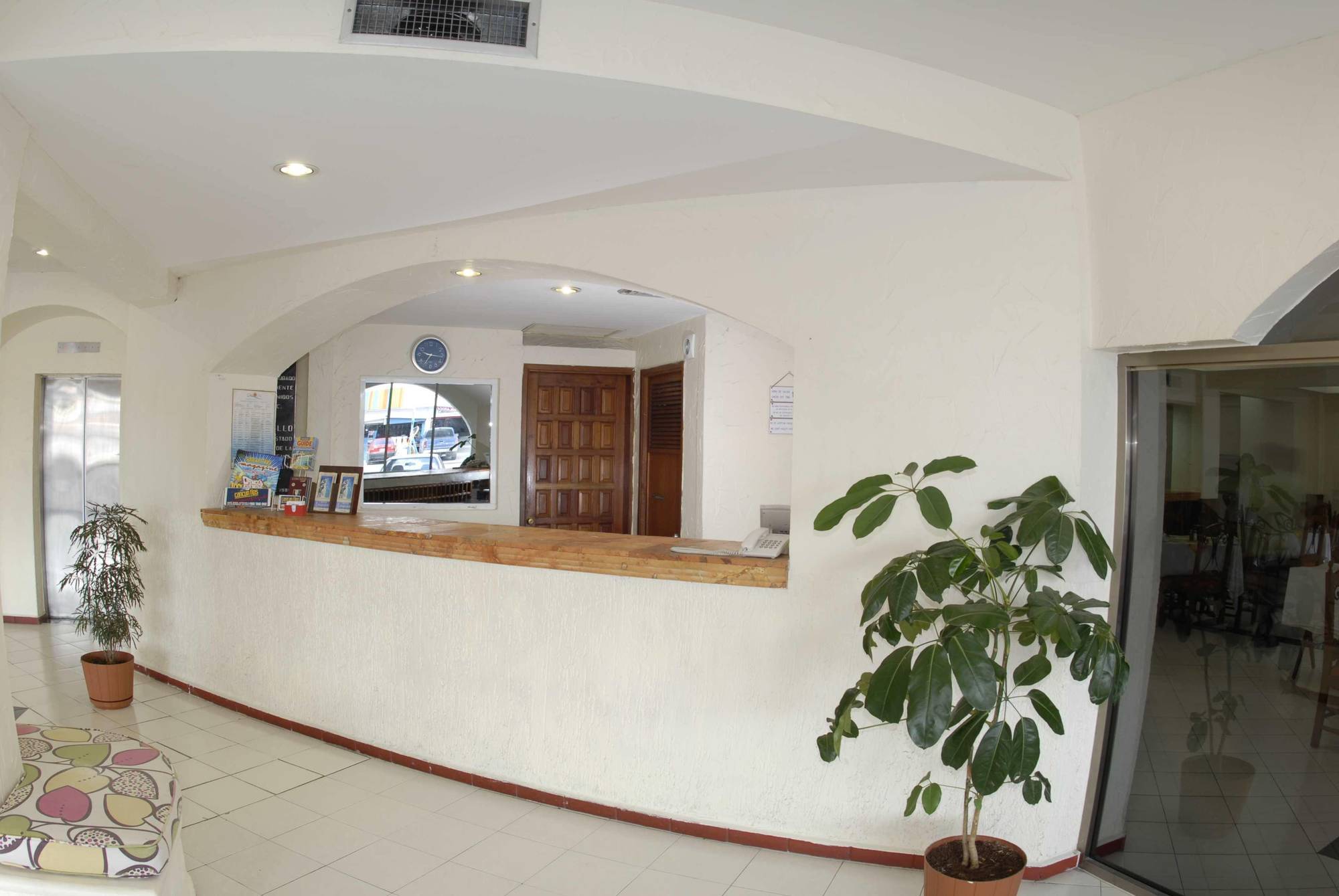Hotel Batab Cancun Exterior photo